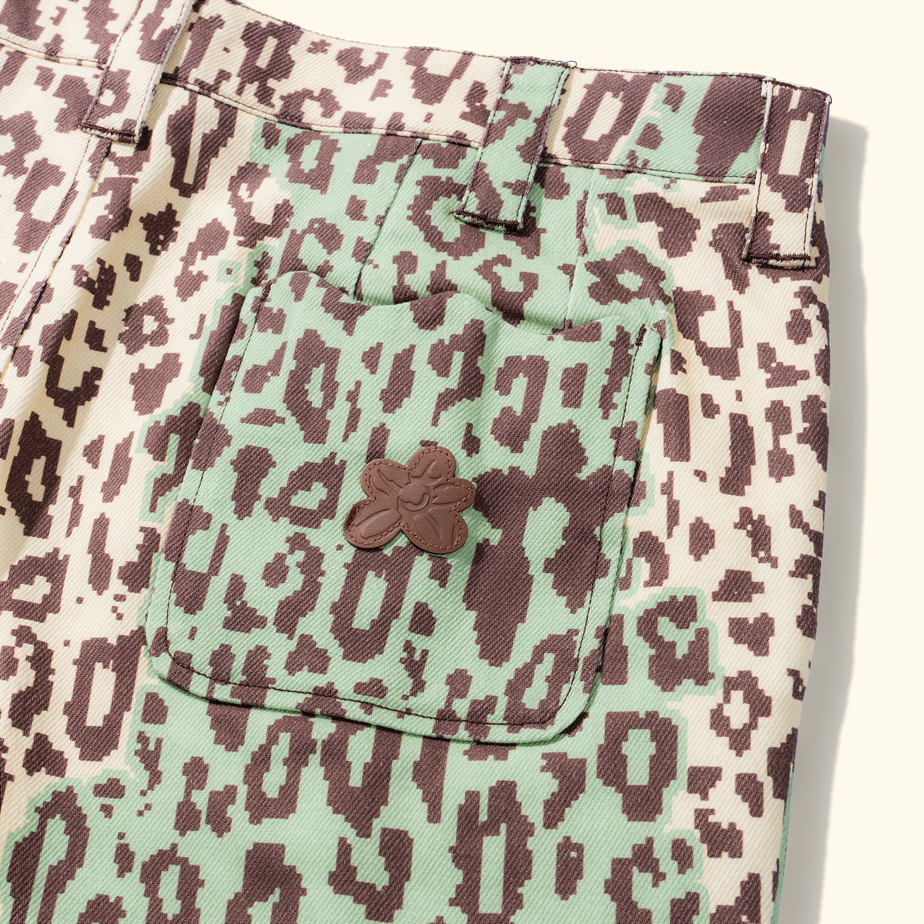 Fleur Camo Shorts Cream